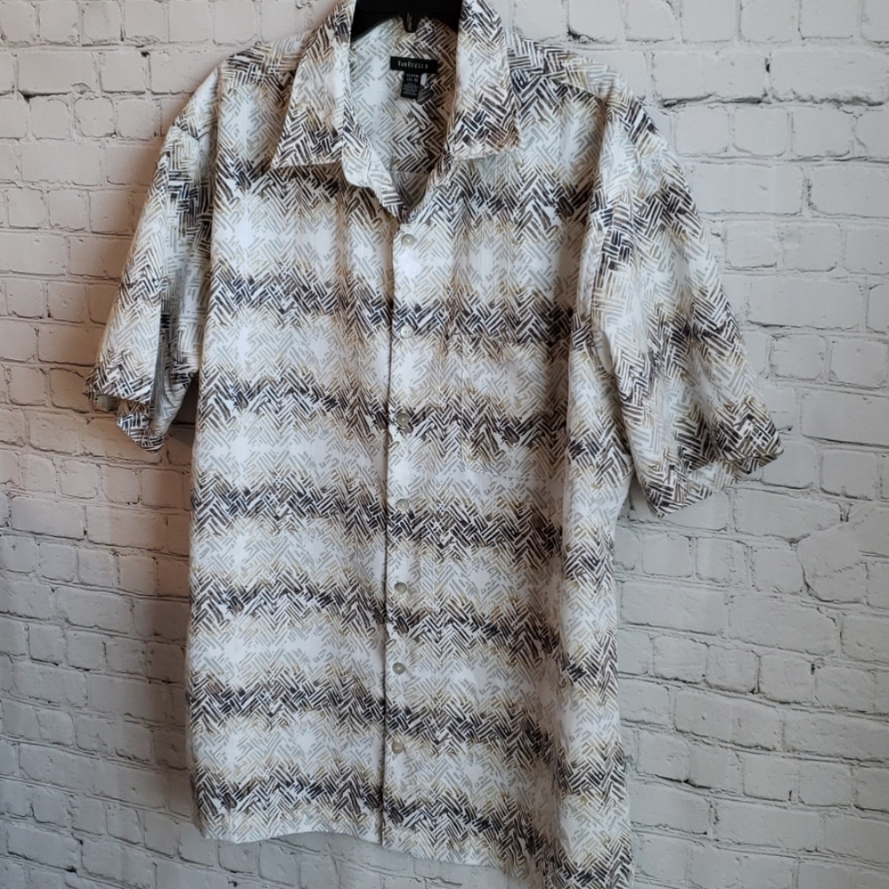 VanHeusen Button up shirt big and tall